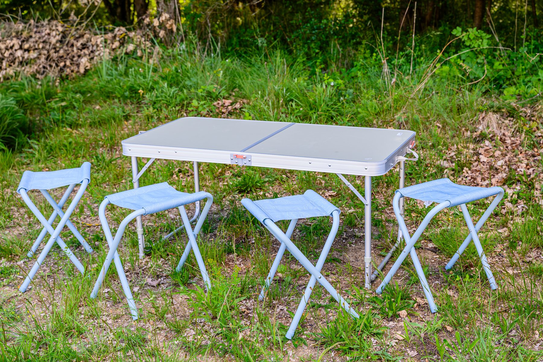 Kemping set; stoleček a židličky