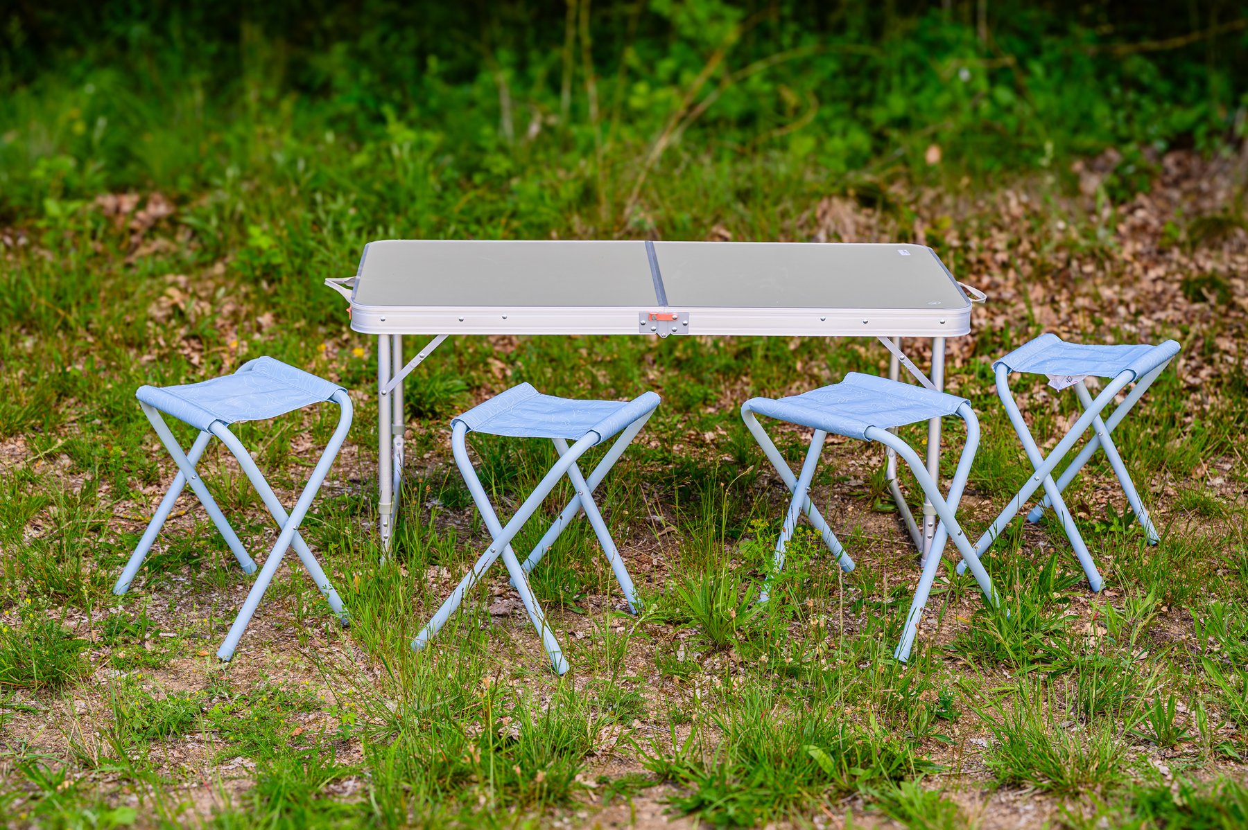 Kemping set; stoleček a židličky
