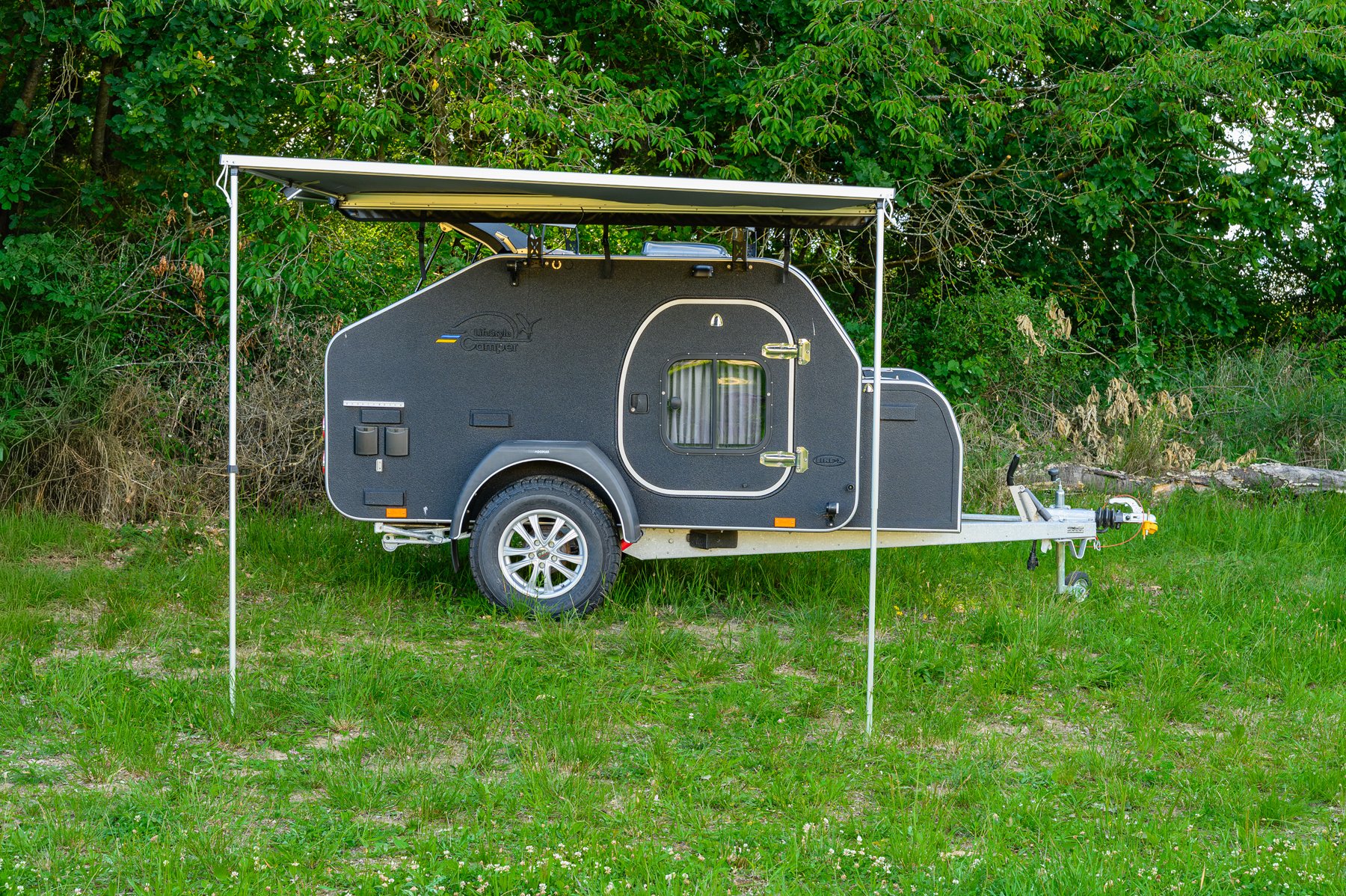 LSC-535 X-Line Camper s malou markýzou